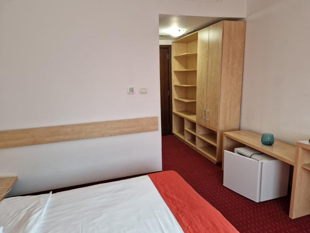Pensiunea Carpe Diem Ramnicu Valcea Bagian luar foto