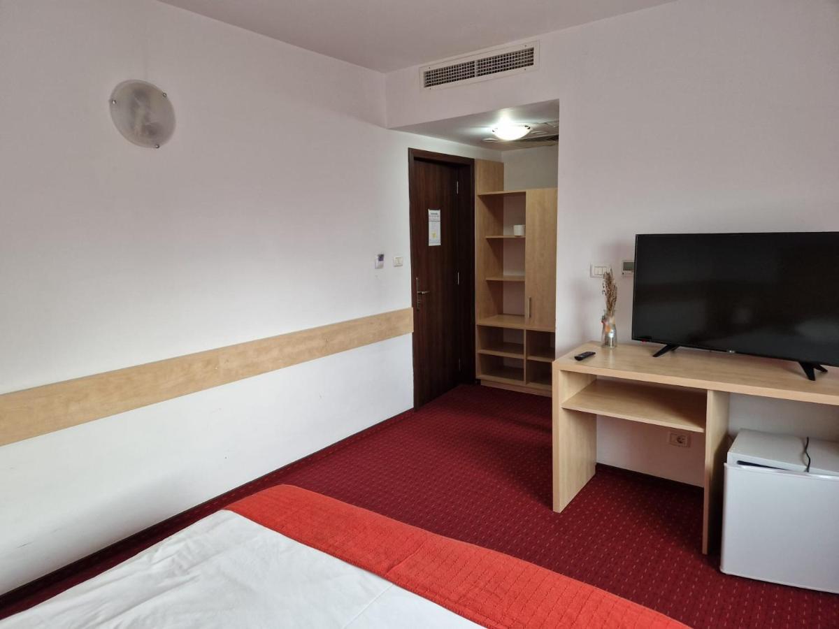 Pensiunea Carpe Diem Ramnicu Valcea Bagian luar foto