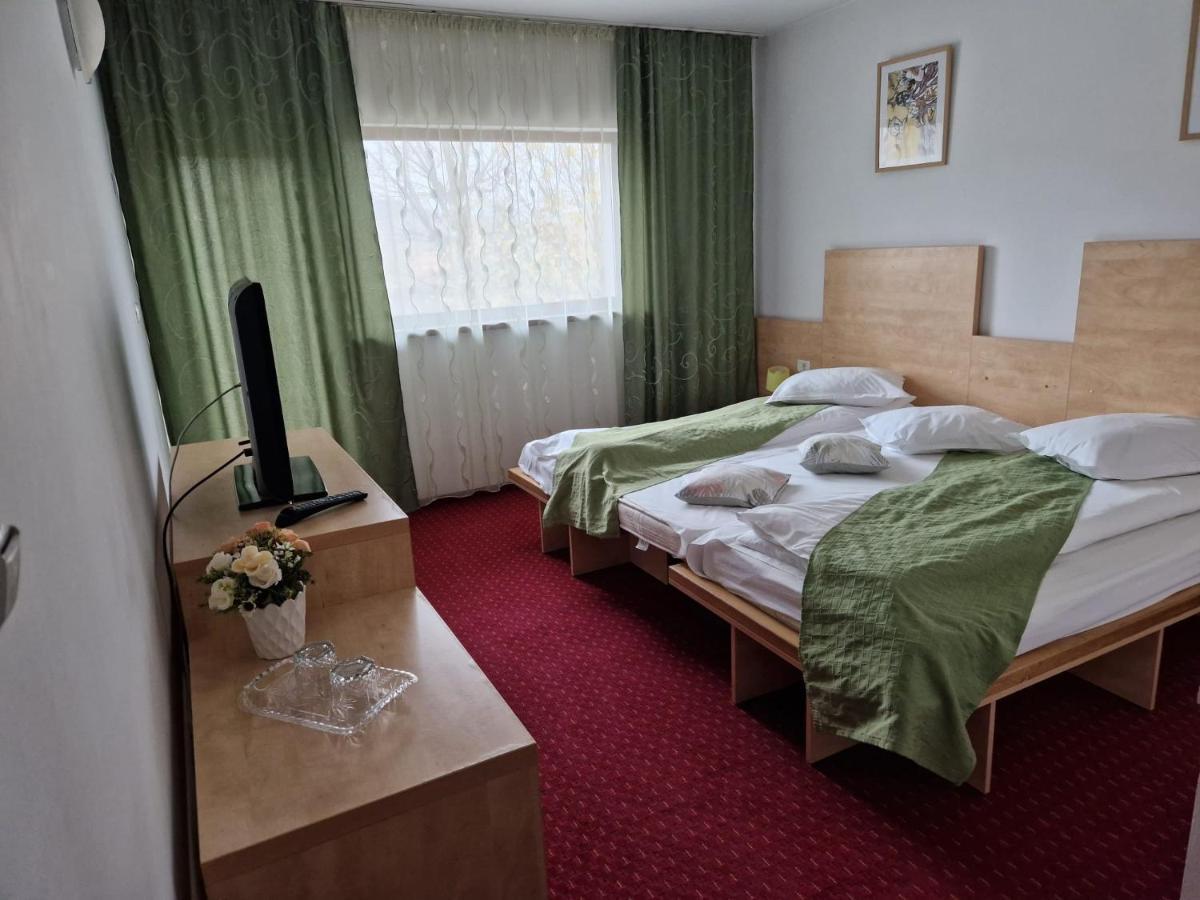 Pensiunea Carpe Diem Ramnicu Valcea Bagian luar foto