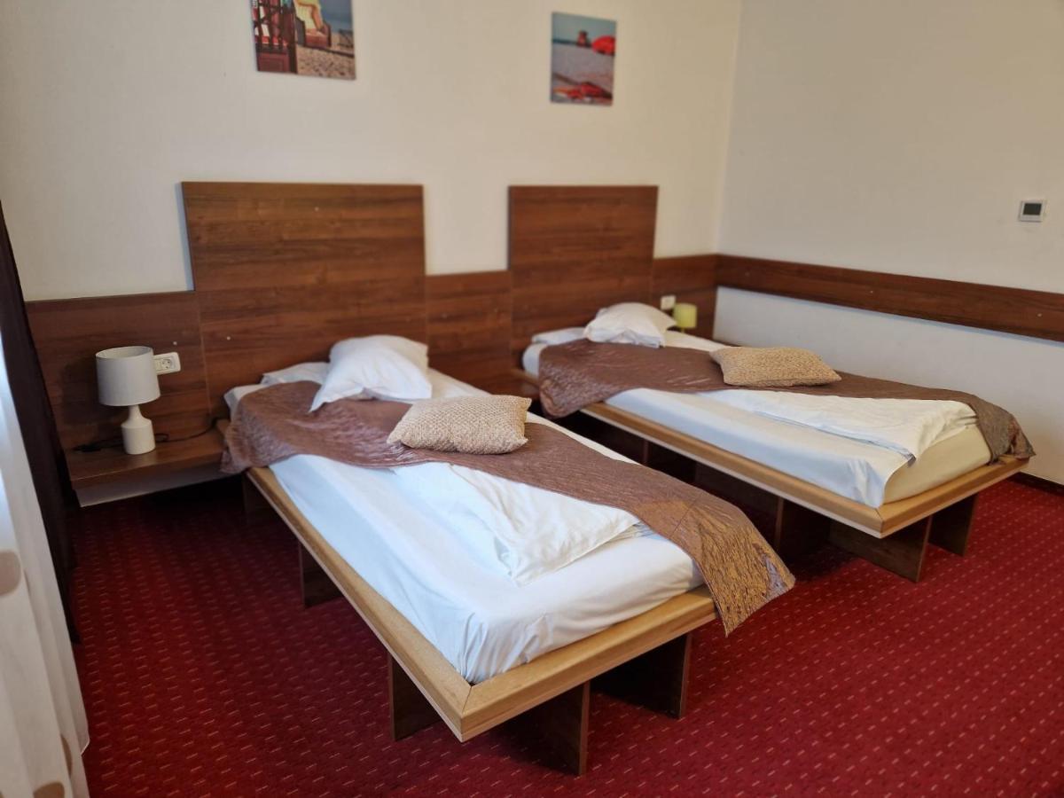 Pensiunea Carpe Diem Ramnicu Valcea Bagian luar foto