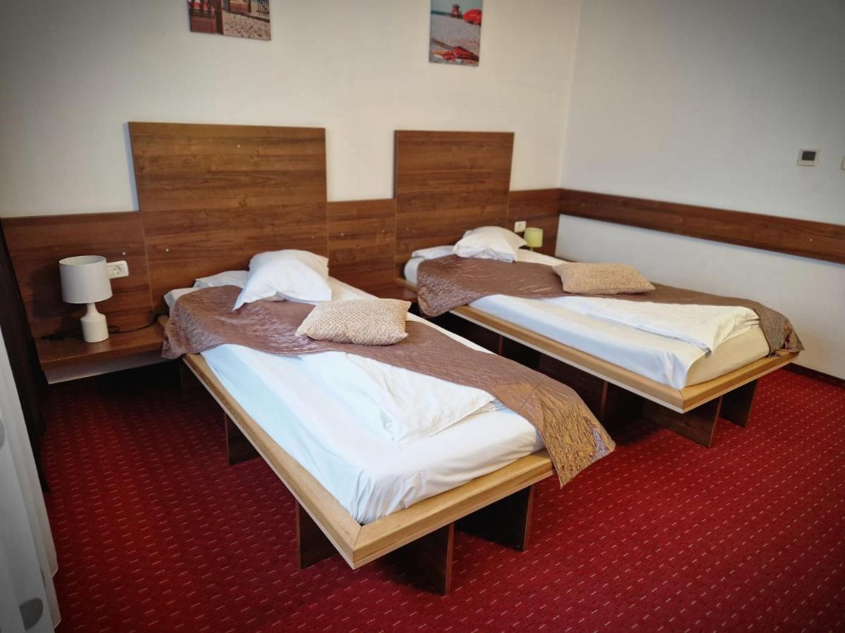 Pensiunea Carpe Diem Ramnicu Valcea Bagian luar foto