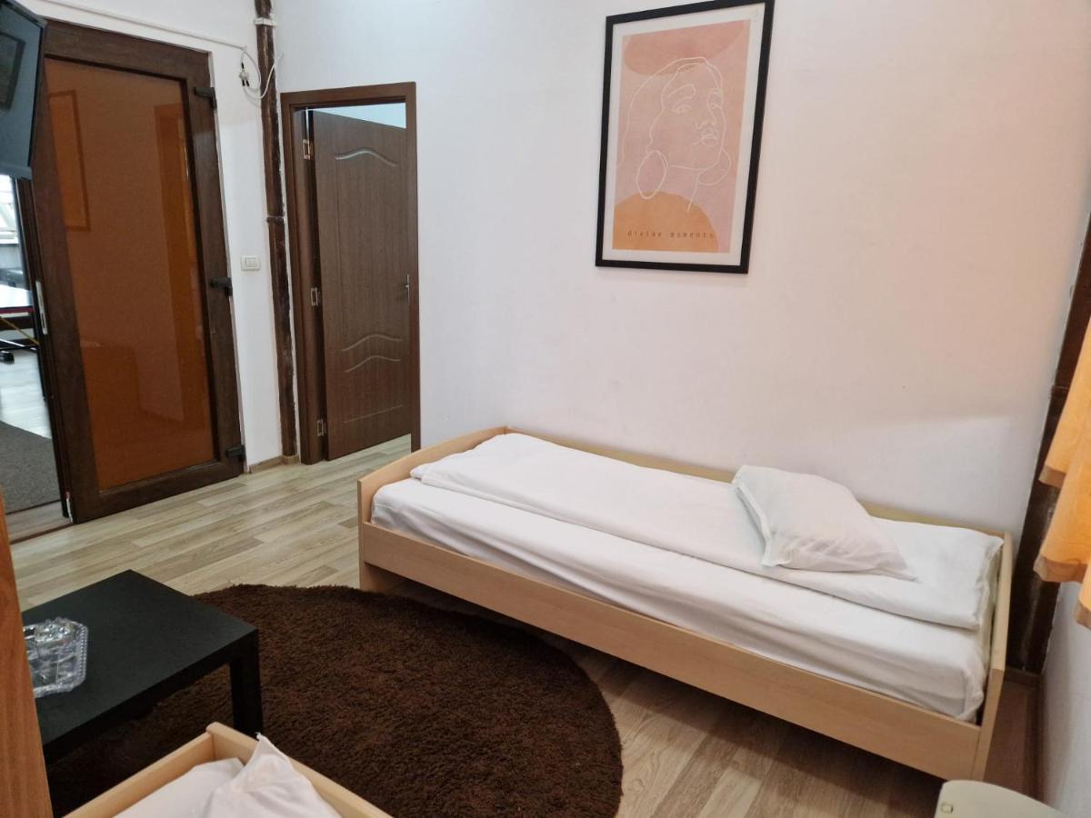 Pensiunea Carpe Diem Ramnicu Valcea Bagian luar foto