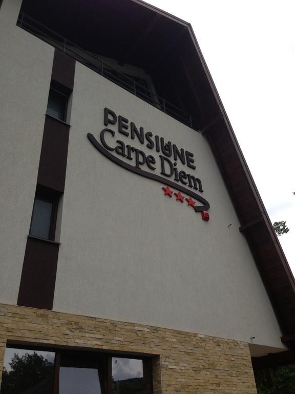 Pensiunea Carpe Diem Ramnicu Valcea Bagian luar foto