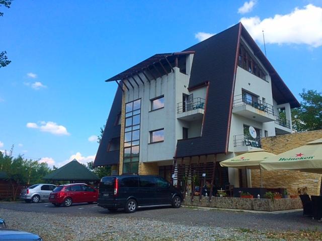 Pensiunea Carpe Diem Ramnicu Valcea Bagian luar foto
