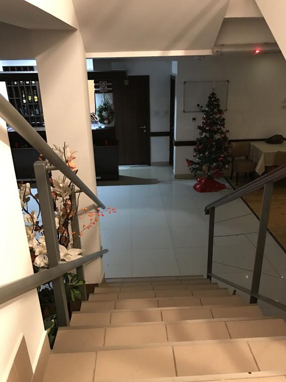 Pensiunea Carpe Diem Ramnicu Valcea Bagian luar foto