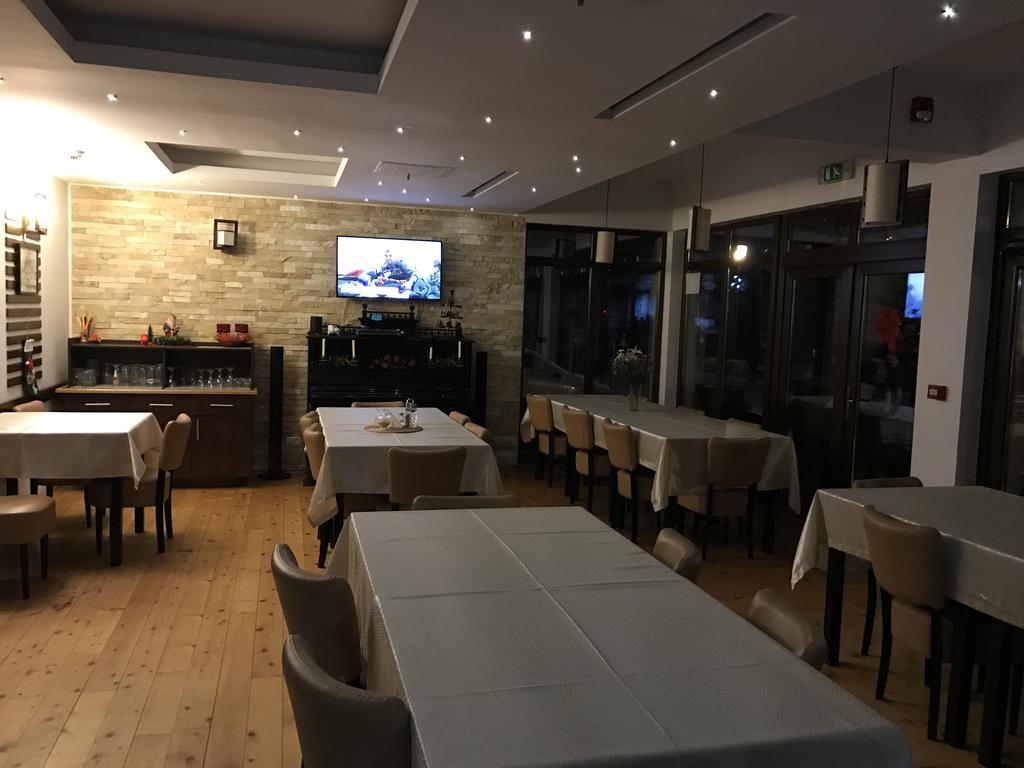 Pensiunea Carpe Diem Ramnicu Valcea Bagian luar foto